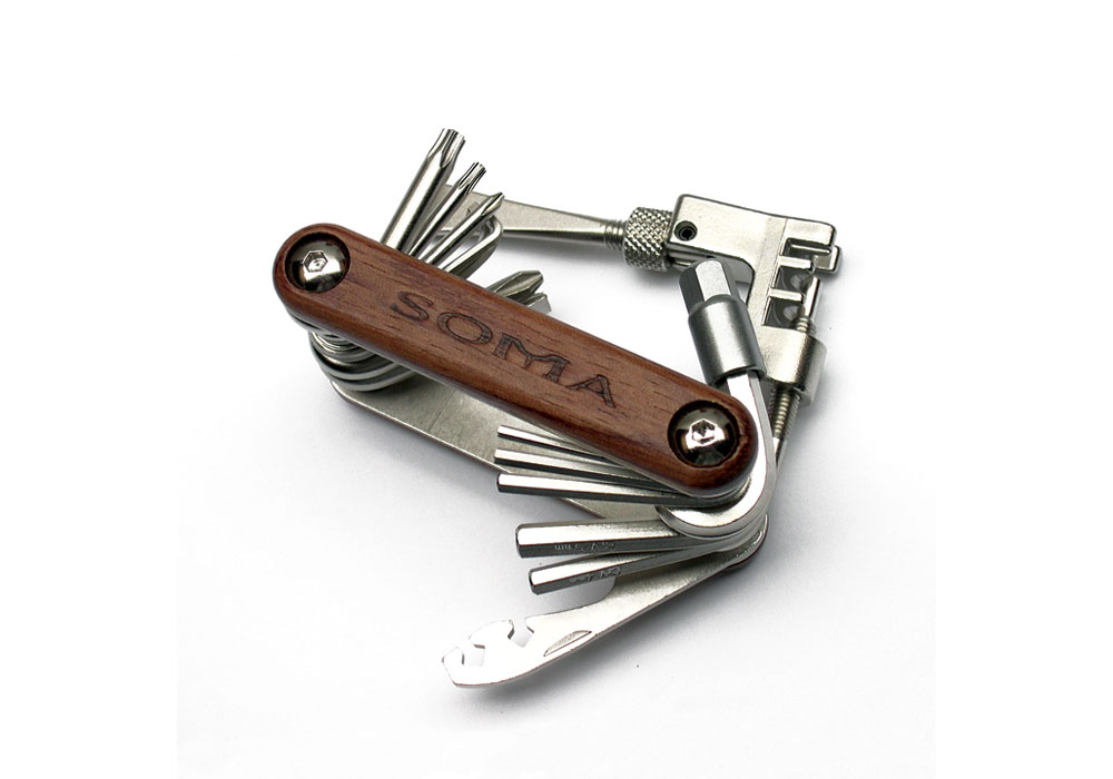 multi tool with chain breaker